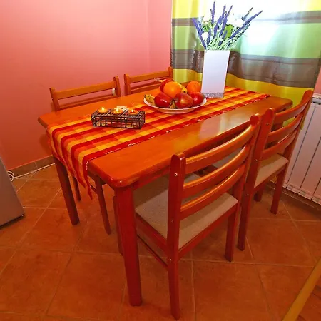 Anto 1296 Apartamento Pula
