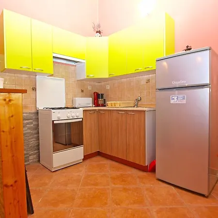 Apartment Anto 1296 Pula