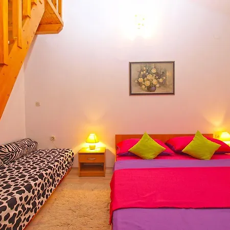 Apartment Anto 1296 Pula