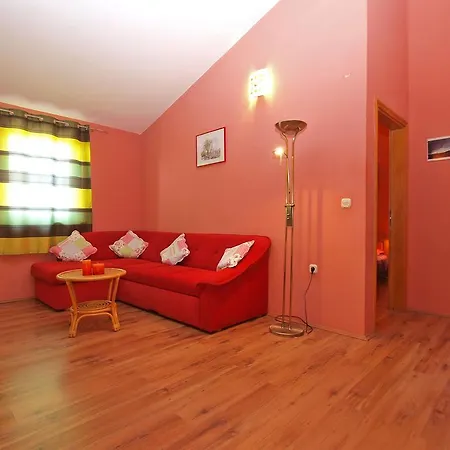 Anto 1296 Apartment Pula