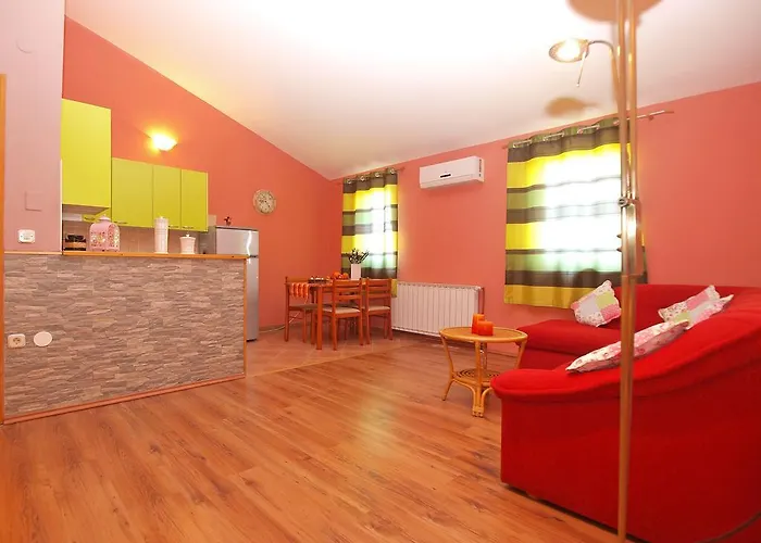 Appartement Anto 1296 *