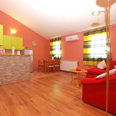 Apartment Anto 1296 *